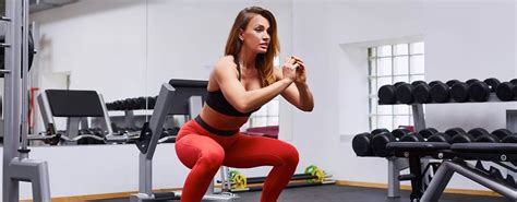 perform the perfect squat with pt assistance resurgent sports rehab