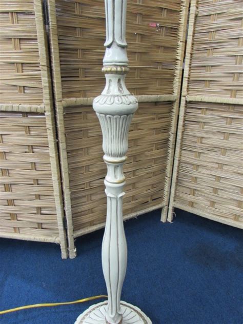 Build.com has been visited by 100k+ users in the past month Lot Detail - VICTORIAN/SHABBY CHIC STYLE FLOOR LAMP WITH ...
