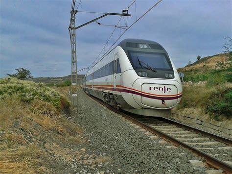 Ferrocarril Del Norte De España Dia De Trenes En Cenicero La Rioja