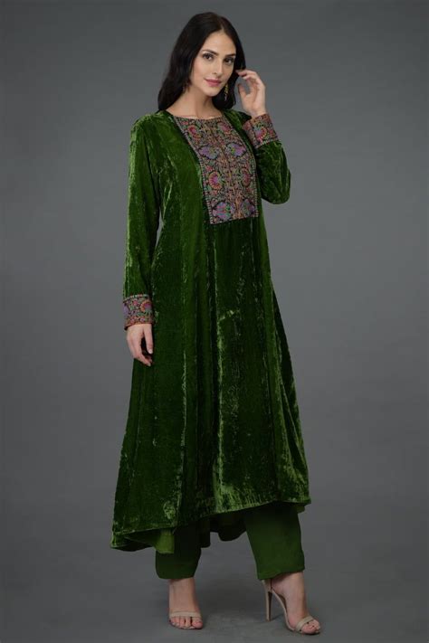 Moss Green Kashmiri Kashidakari Hand Embroidered Kurta Set Velvet