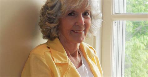 Mystery Writer Sue Grafton Dies Age Age 77