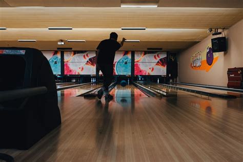 Bowling Tips For Beginners Get Out Of The Gutter And Onto The