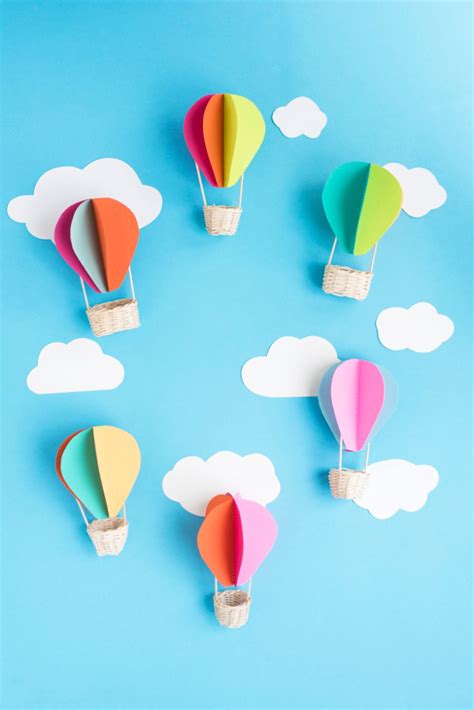 This one was made with mostly hot glue, too. Hot Air Balloon Favors DIY