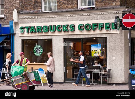 Starbucks Tottenham Court Road Hi Res Stock Photography And Images Alamy
