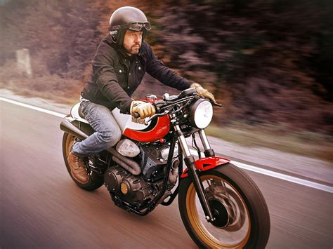 Yamaha revealed a star bolt cafe racer styled prototype at tokyo motor show, that took place on november 22. Yamaha Star Bolt Cafe Racer - Grease n Gas
