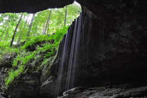 Mammoth Cave Explorez La Plus Longue Grotte Du Monde Following