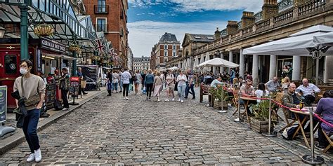 covent garden neighbourhood guide what to see where to eat and drink and more in central