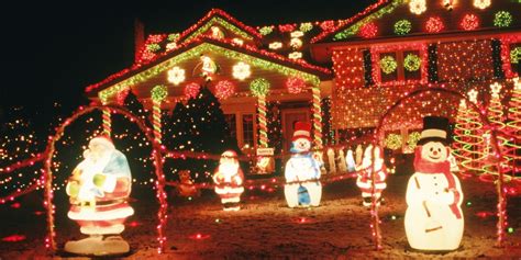 Outdoor Christmas Lights That Will Look Gorgeous