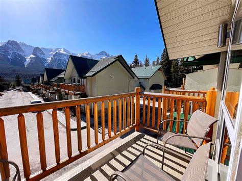 Mountainviewchaletentrée Privée 5 Min Canmore Airbnb