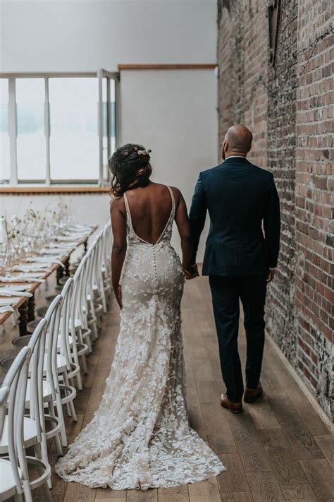 Passt das hochzeitskleid, steht der friseurtermin, ist der brautstrauß ausgewählt? NIMMPLATZ: Hier kann man sich ruhig niederlassen ...