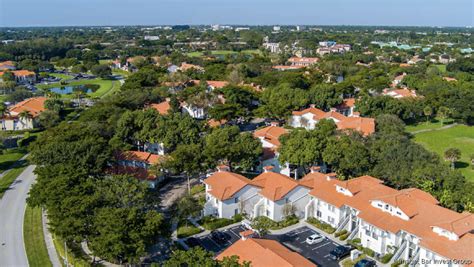 Blackstone Sells Pinebrook Pointe Apartments In Margate To Bar Invest