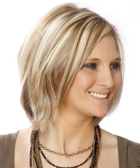 Even though it is in a short or a long form, blonde color shades is still becoming popular. Short Straight Casual Layered Bob Hairstyle - Light Ash ...