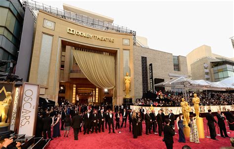 The Surprising Bizarre 2500 Year History Of The Oscars Red Carpet Vox