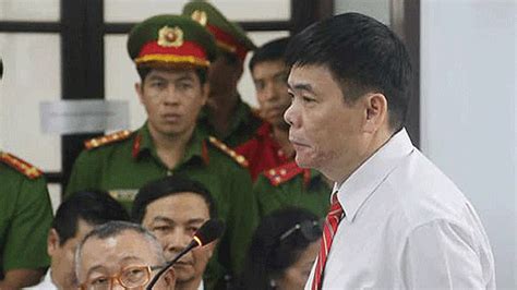 Vietnamese Lawyer Who Offered To Defend Dissident Blogger Is Sentenced To Term Of House Arrest