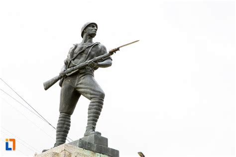 Monumentul Eroilor Din Primul Razboi Mondial Din Moreni Obiective