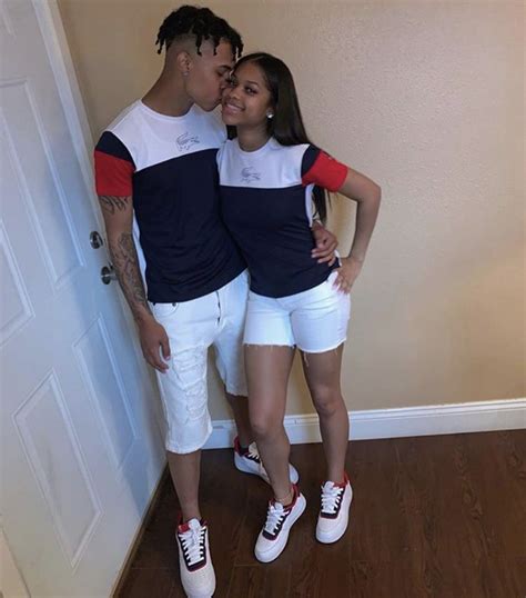 Matching couples outfits are a great way to show your affection for one another, check these cute couples outfits for we have compiled the ultimate list of couples matching outfits ideas to help take your relationship and style trend to. Pin by Shawna🍒☁️ on lovers ♡ | Cute couple outfits ...