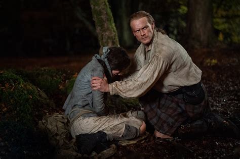 official photos and synopsis from ‘outlander episode 512 “never my love” season finale