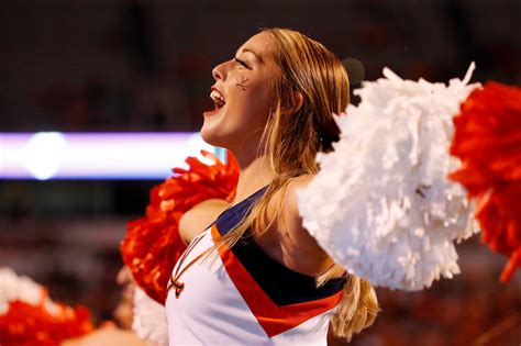 Sideline View College Football Cheerleaders 2018 Fox Sports