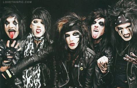 And i love how if you look at their group pictures, and from what i noticed, andy is the tallest and has the awesomest makeup xd. 354 best images about black veil brides