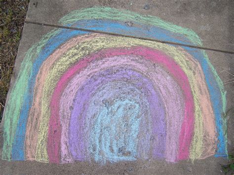 Easy drawing ideas for cool things to draw when you are bored. 7 Fun Activities Kids Can Do With Sidewalk Chalk - My Teen ...