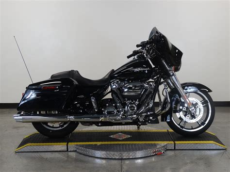 Pre Owned 2017 Harley Davidson Street Glide Special Flhxs Touring In West Palm Beach U637137