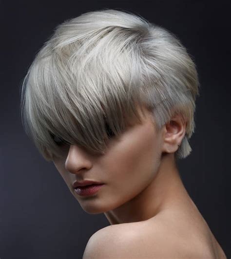 20 Hypnotic Ash Grey Hairstyles To Grab Attention