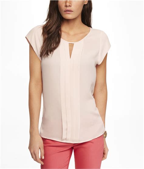 Express Short Sleeve Pleated Keyhole Blouse In Pink Light Pink Lyst