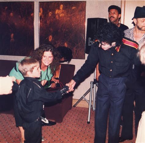 Inside The Controversial Michael Jackson Documentary “leaving Neverland”