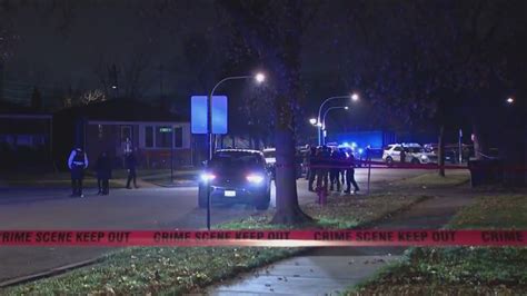 Chicago Police Shoot Suspect After He Allegedly Fired Several Shots At Neighbors Striking One