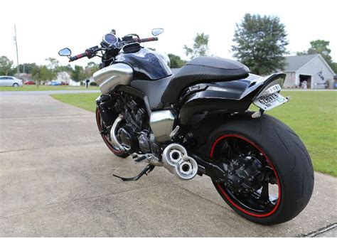 Yamaha desired to put its best production bike vmax hyper in the hands of the world's most famous custom builders. Buy 2009 Yamaha Vmax 1700 on 2040-motos