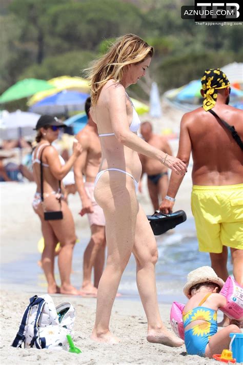 Ellen Pompeo Sexy Seen Flashing Her Nude Tits At The Beach In Sardinia