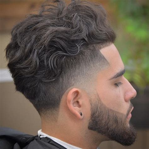 Taper, skin fade, low fade, medium fade & high fade are all types of fade haircut and it's easy to get confused by what they are. 9 Fascinate Classic Taper Haircuts For Men In 2019 ...