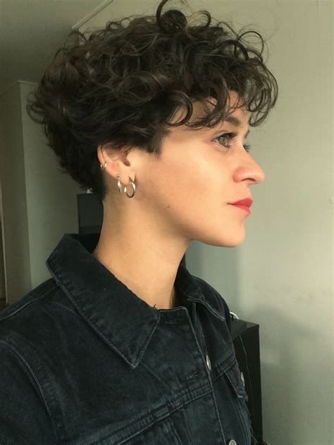 29 Modern Short Curly Pixie Pictures Easy Hairstyles Curly Hair