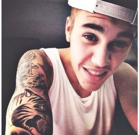 His Sleeve 🙌😻 Justin Bieber Penyanyi Fotografi