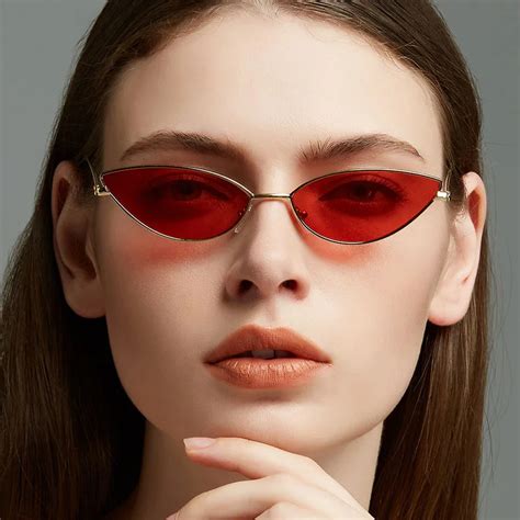 2019 Vintage Fashion Small Cat Eye Sunglasses Women Metal Frame Black