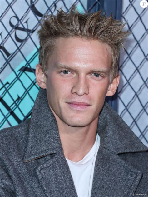 Cody Simpson Les Célébrités Lors De La Soirée De Lancement De La