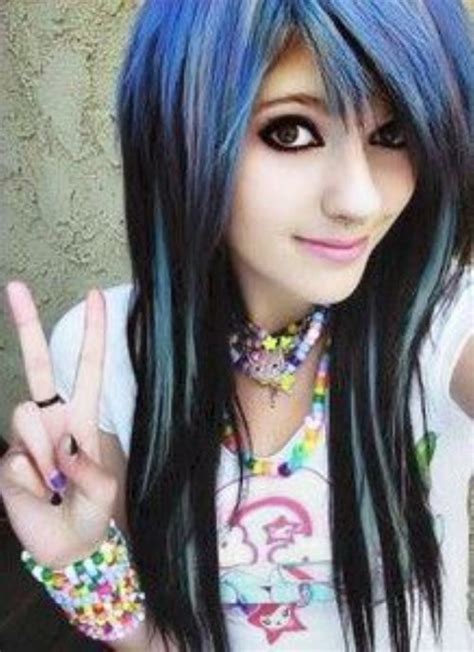 101 Modish Emo Hairstyles For Confident Girls Hairstylecamp