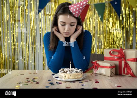 Girl With Cake On Face Hi Res Stock Photography And Images Alamy