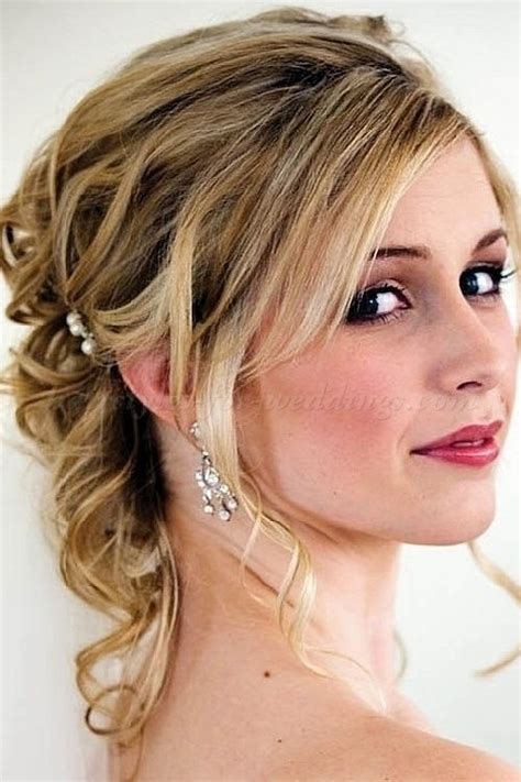 10 Mother Of The Bride Wedding Hairstyles For Medium Length Hair