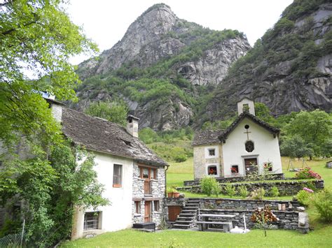 Formación inicial de los tanos. La Suiza Italiana - Selva Negra Outdoor