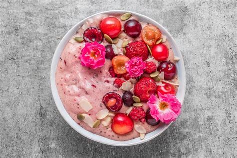 Hello, we're innocent and we're here to make it easy for people to do themselves some good (whilst making it taste nice too). Nice Cream Or Smoothie Bowl Made Of Frozen Bananas And ...