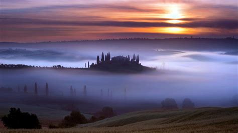 Podere Belvedere In The Fog Tuscany Wallpaper Backiee