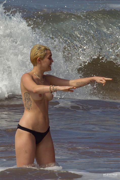 Miley Cyrus Nuda Anni In Paparazzi