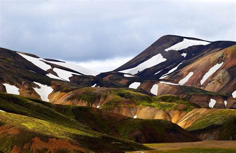 Trekking Przez Szlaki I Tęczowe Góry Landmannalaugar Na Islandii