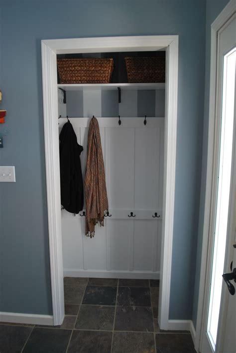 Closet doors can be a really unique way to add some personality to a bedroom or hallway. Pin by Jennifer Szynal on Pinned it - and did it ...
