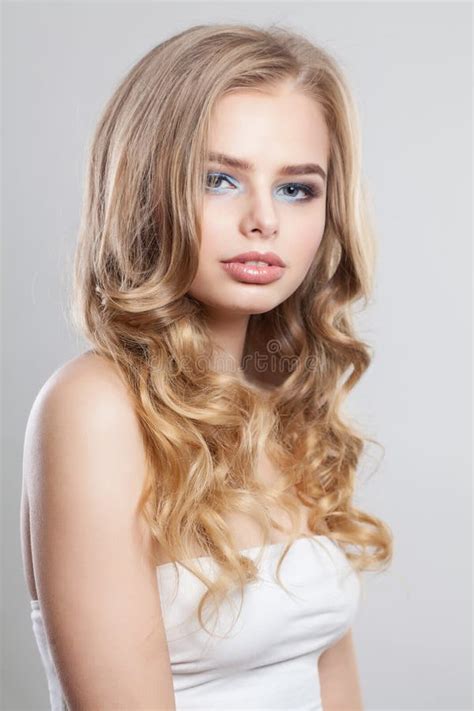 Beautiful Blonde Woman Fashion Model With Long Curly Hair Stock Image Image Of Hairdo Mascara