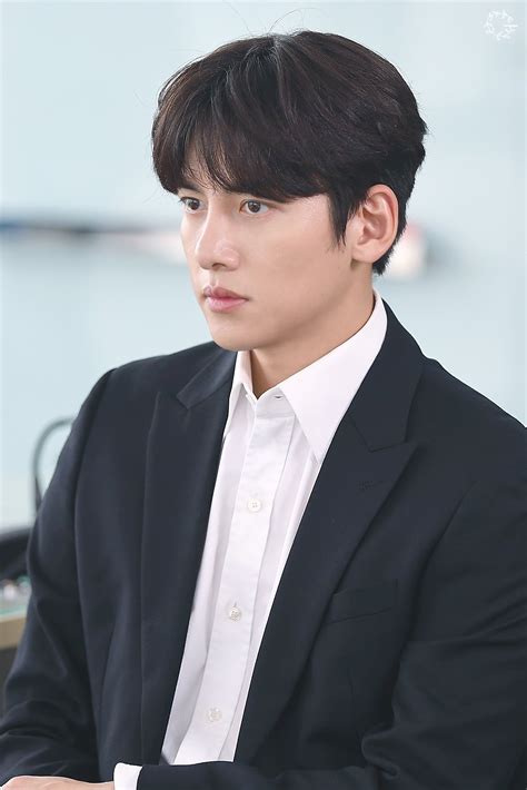 He plays in ha, the son of a talented pianist. Ji Chang Wook Tried to Hide his Good Looks in the Drama