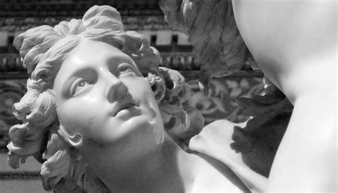 Italian Tours The Story Behind Apollo And Daphne