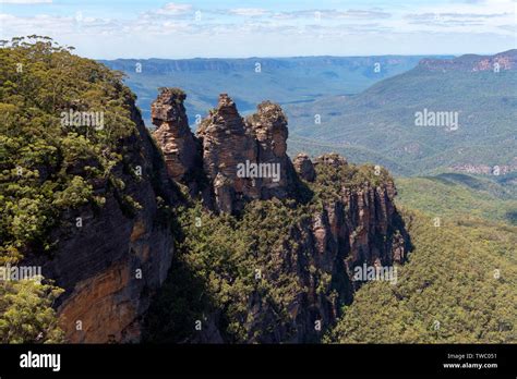 The Three Sisters From The Lookout At Echo Point Blue Mountains