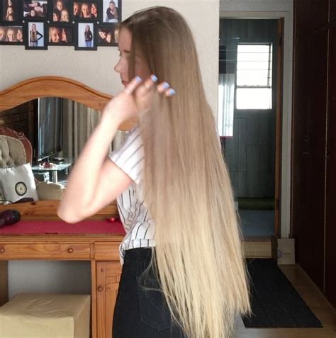 Video Perfect Blonde Tailbone Length Hair Realrapunzels